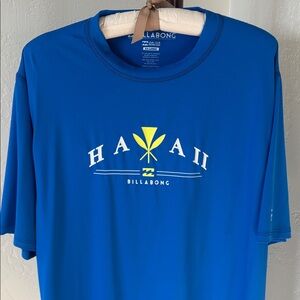 Men’s Billabong surf shirt.